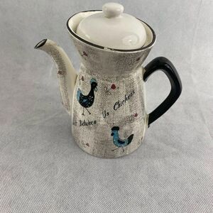 Vintage‎ Chicken-Themed Ceramic Coffee Pot with lid